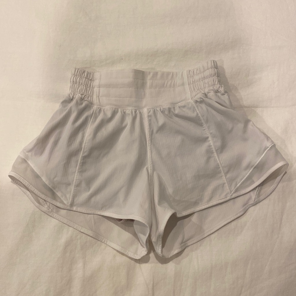 Lululemon Hottie Hot sz 0 2.5in inseam